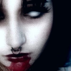 Meet your Posher, Nia